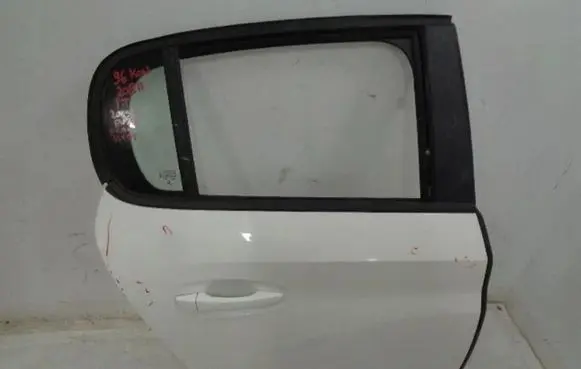 Peugeot 208 II Rear door