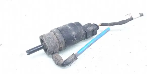 Mercedes-Benz C W203 Windscreen/windshield washer pump 3090179