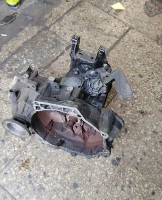 Seat Ibiza IV (6J,6P) Manual 5 speed gearbox 02R301103 JDD