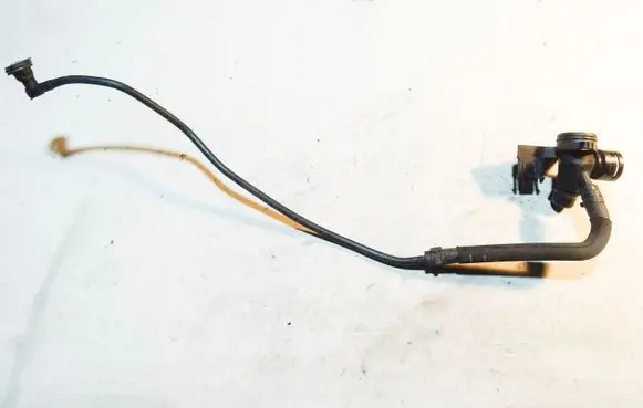 Audi A5 8T 8F Engine coolant pipe/hose 06H121132H 8K0121081AA