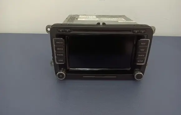 Volkswagen Jetta V Radio/CD/DVD/GPS head unit 1T0035680AX