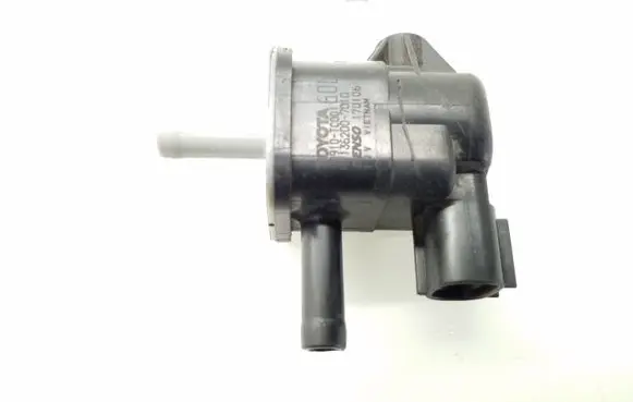 Toyota Yaris Vacuum valve 90910TC001