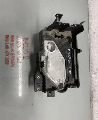 Renault Clio V Battery box tray P1011233