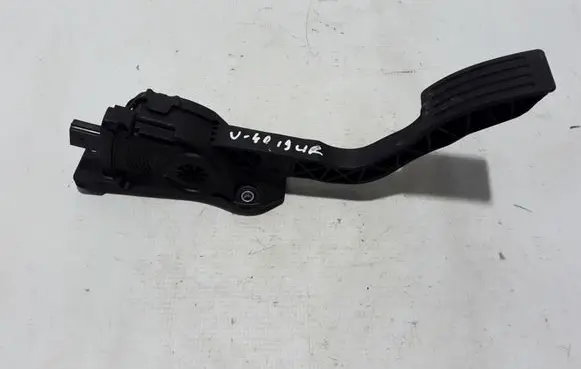 Volvo V40 Accelerator throttle pedal 31280598