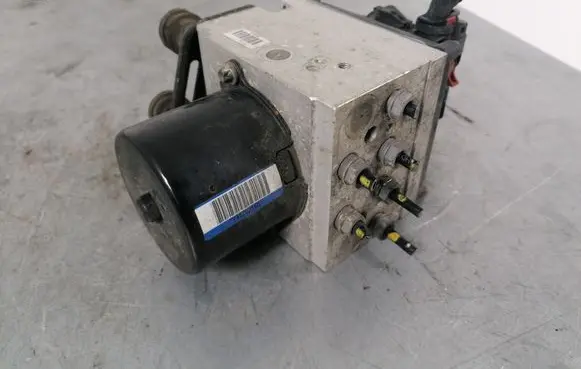Volkswagen PASSAT B6 ABS Pump 3C0614109C