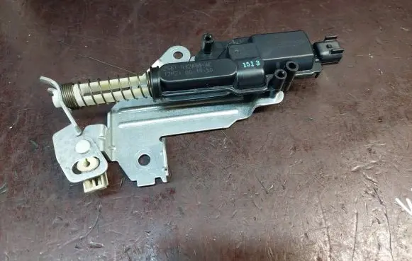 Ford Fiesta Central locking motor 2s6t432a98ae