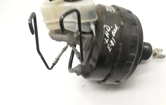BMW 1 E81 E87 Brake booster 6785644