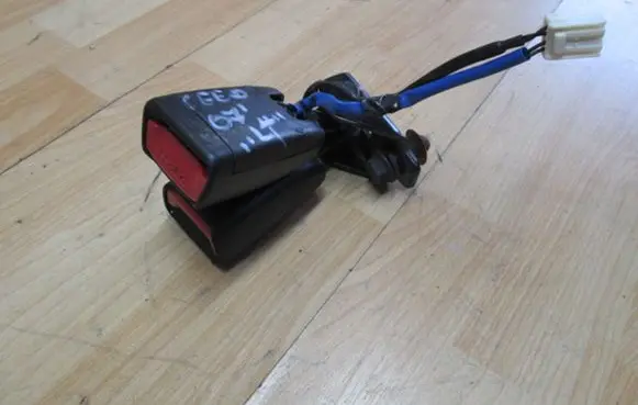KIA Ceed Rear seatbelt buckle