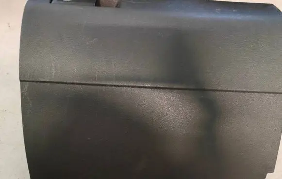 Volkswagen Caddy Glove box central console