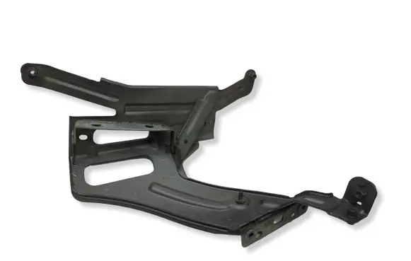 Audi A6 S6 C8 4K Fender mounting bracket 4K0821131