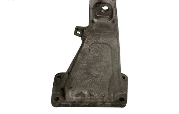 BMW 7 E65 E66 Engine mounting bracket 6758420 22116758420
