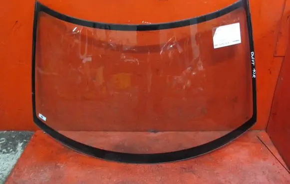 Suzuki Swift I Front windscreen/windshield window 43R004335