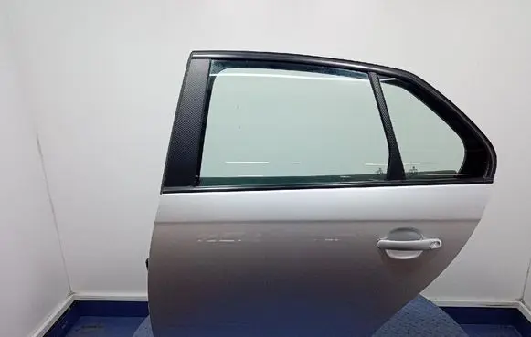 Rear door