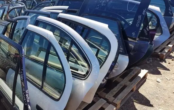 Mazda 626 Rear door