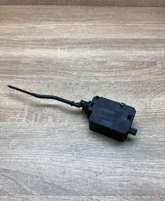BMW 3 E46 Fuel tank cap lock motor 6923973 4062043