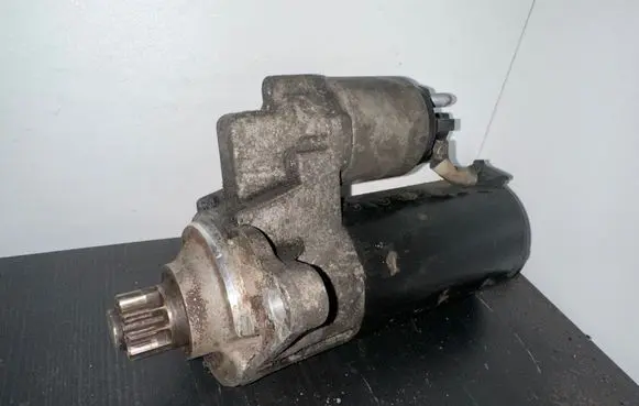 Volkswagen Touran I Starter motor 02E911023H