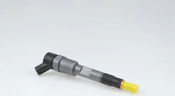 Opel Vivaro Fuel injector 0445110021