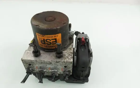 Hyundai i30 ABS Pump 0265951617 589202R500 0265251576
