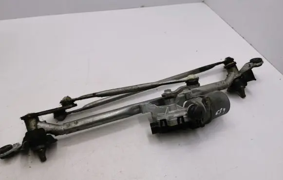 Front wiper linkage and motor