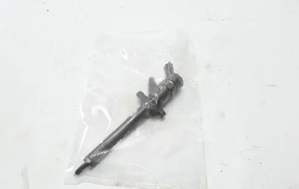 Volvo C30 Fuel injector 328480