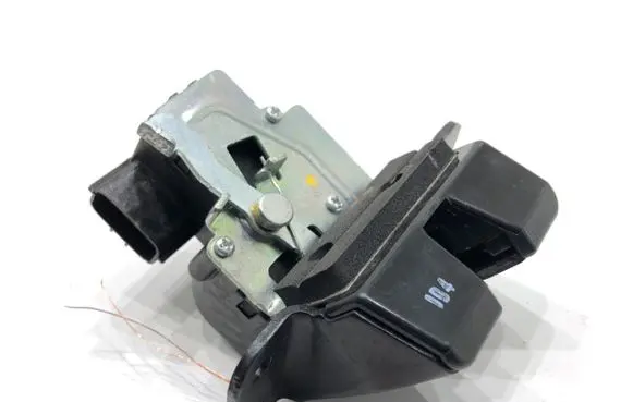 KIA Carens III Tailgate exterior lock 