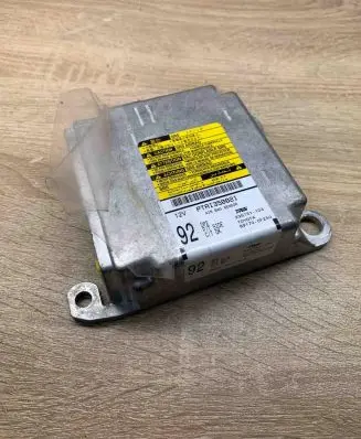 Toyota Corolla Verso AR10 Airbag control unit/module 891700F250 235731104