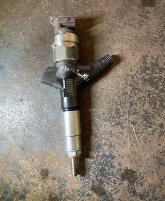 Subaru Impreza III Fuel injector 16613AA020 10K04555
