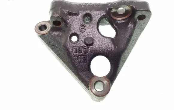 Toyota C-HR I Engine mounting bracket