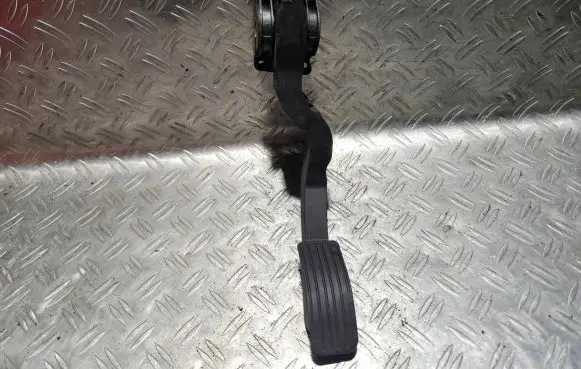 Citroen C3 Accelerator throttle pedal F00C3E2427