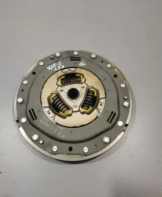 Toyota Yaris Clutch pressure plate 5L210413