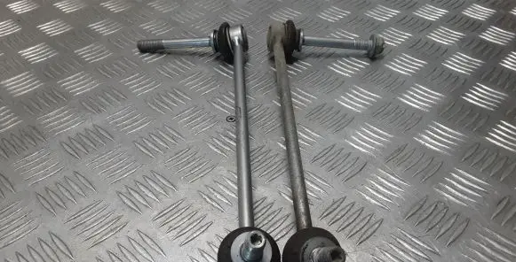 Front anti-roll bar/stabilizer link
