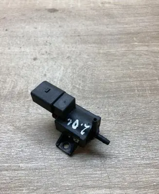Volkswagen PASSAT B6 Turbo solenoid valve 037906283D 72809806