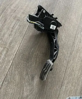 Ford Mondeo MK V Accelerator throttle pedal WAVE1CD391