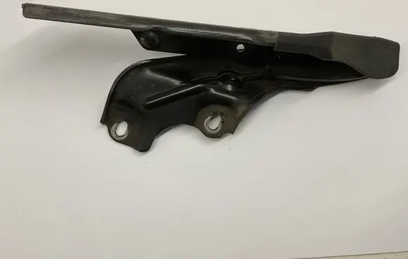 Audi A6 S6 C7 4G Loading door lower hinge 4G323302C