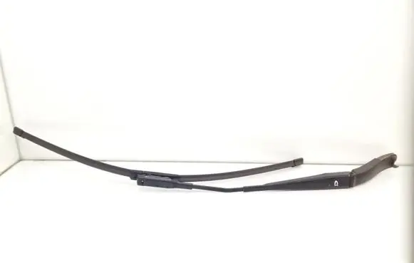 Windshield/front glass wiper blade