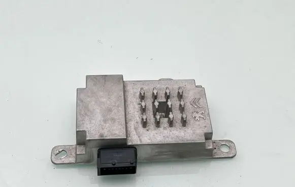 Peugeot Traveller Sound amplifier 9815470180