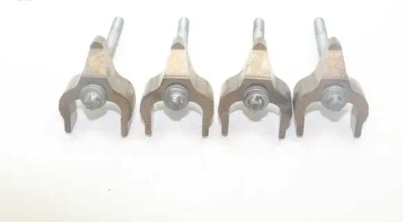 Toyota Avensis T270 Fuel Injector clamp holder