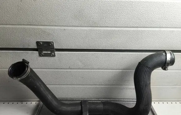 Peugeot 5008 Intercooler hose/pipe 9815433880