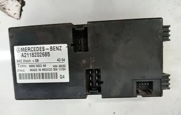 Mercedes-Benz E W211 Other control units/modules A2118202685 00005822A8