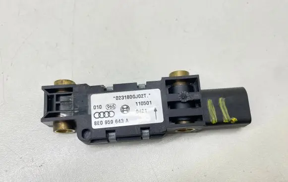 Audi A4 S4 B6 8E 8H Airbag deployment crash/impact sensor 8E0959643A