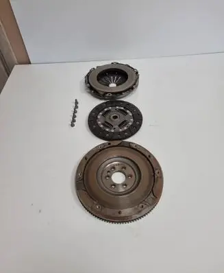 Peugeot 208 Clutch set kit 9809984080 01046905