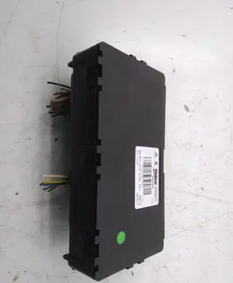 Peugeot 508 Fan control module 9665961480