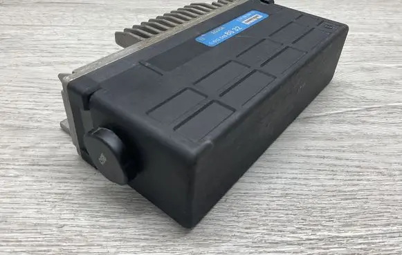Mercedes-Benz E W124 ABS control unit/module 0135458632 0265106080