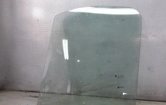 Opel Vivaro Front door window/glass (coupe) 