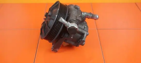 BMW 3 E90 E91 Power steering pump 7537862 16MB4