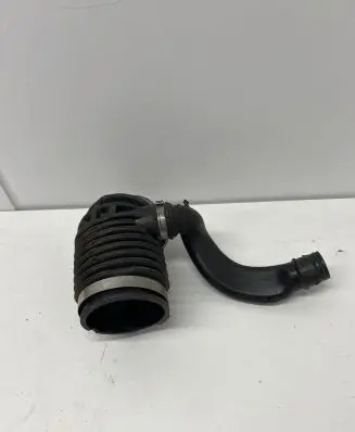BMW 5 G30 G31 G38 Intake resonator 1300452