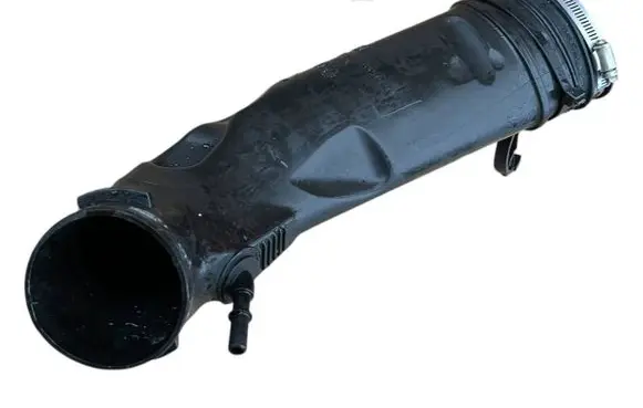 Volvo V40 Air intake hose/pipe 1068176S01