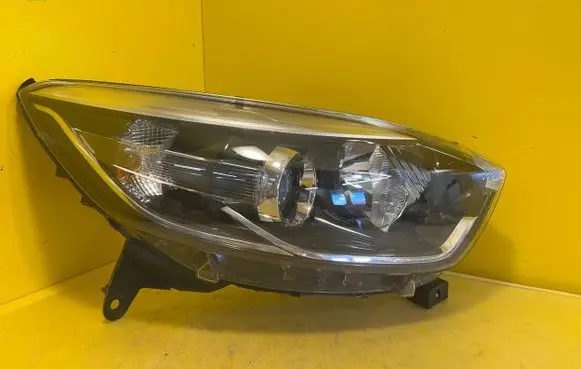 Renault Captur Headlight/headlamp 030128121200