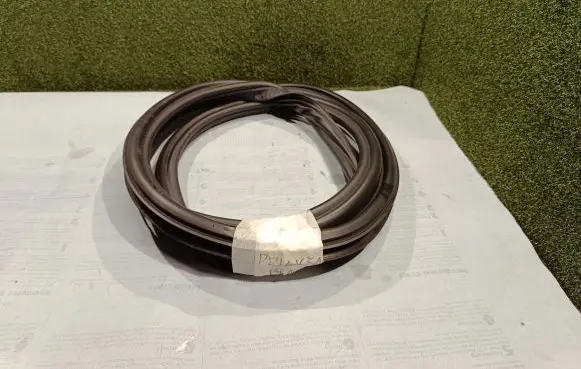 Land Rover Defender Front door rubber seal