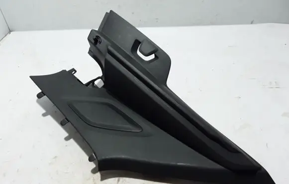 Volvo XC40 Tailgate/trunk side cover trim 32244154